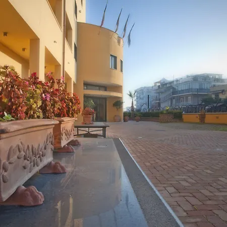 City Hotel-2